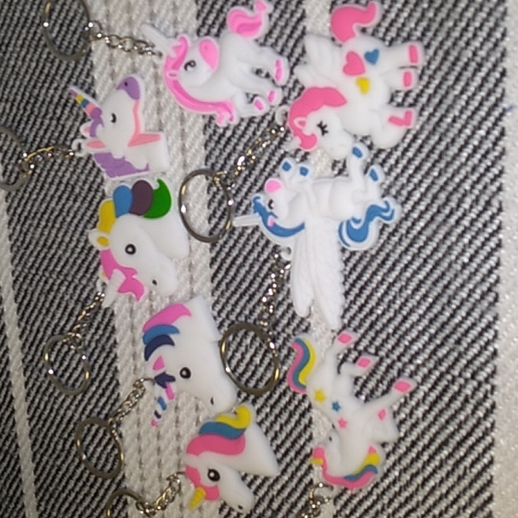 8 Unicorn Keychain's cute for any occasion. White, pink, purple, yellow - Picture 5 of 15